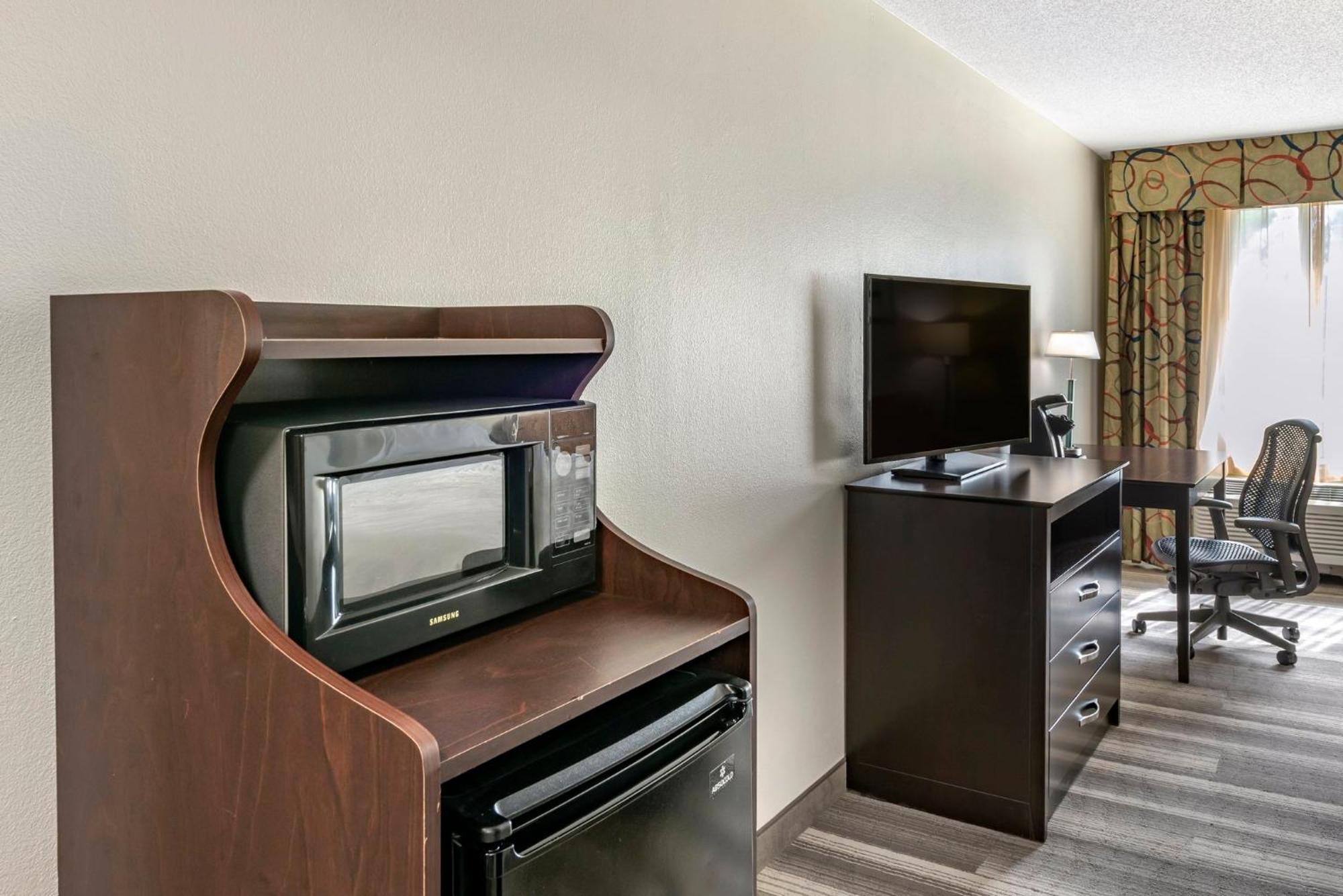 Holiday Inn Express Hotel & Suites Cincinnati-Blue Ash, An Ihg Hotel Εξωτερικό φωτογραφία